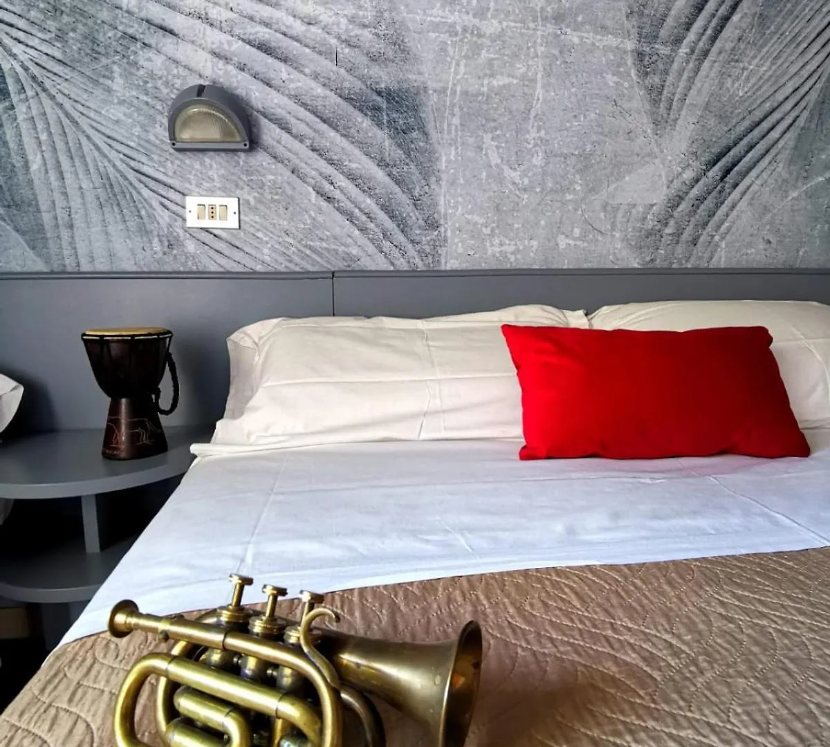 Casa Dorita - Free Breakfast Corner 8-12 Hotel Cervia